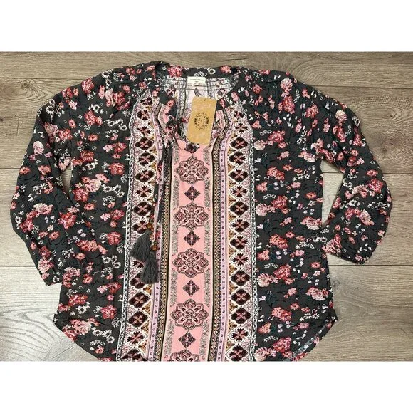 Mason & Belle Casey Tassel Detail Blouse - Gray/Pink S NEW - Picture 2 of 9